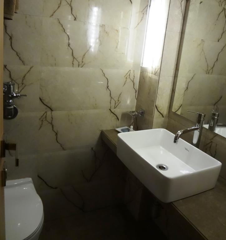 Rama Krishna Hotel Bombay Extérieur photo