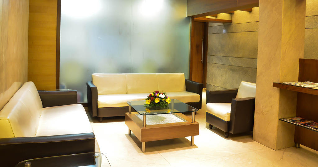 Rama Krishna Hotel Bombay Extérieur photo