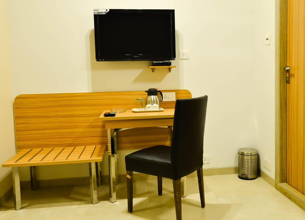 Rama Krishna Hotel Bombay Extérieur photo